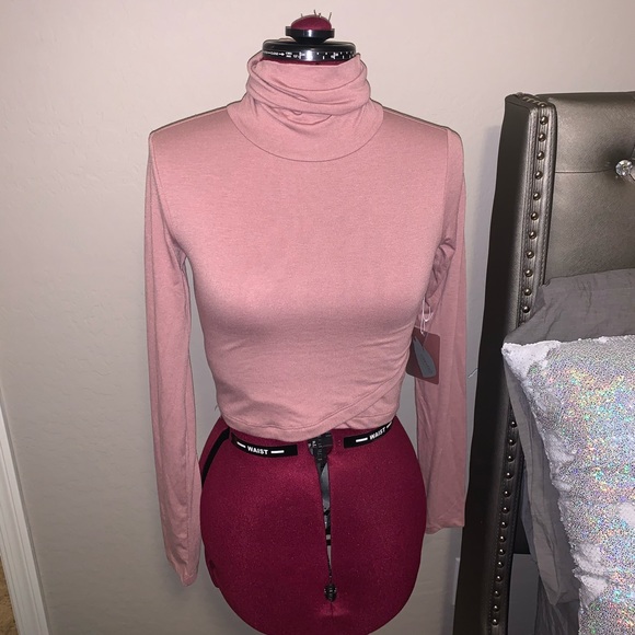 mauve/light pink forever 21 crop top turtle neck - Picture 1 of 1